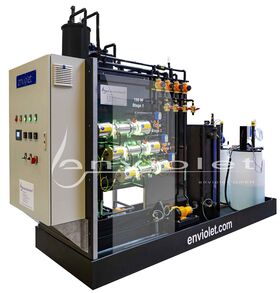 Miniaturized UV oxidation system for researching special fields of application.